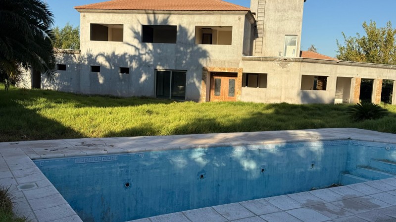 De la corrupción a la educación: Mendoza subastó la mansión de exintendente y bate récords